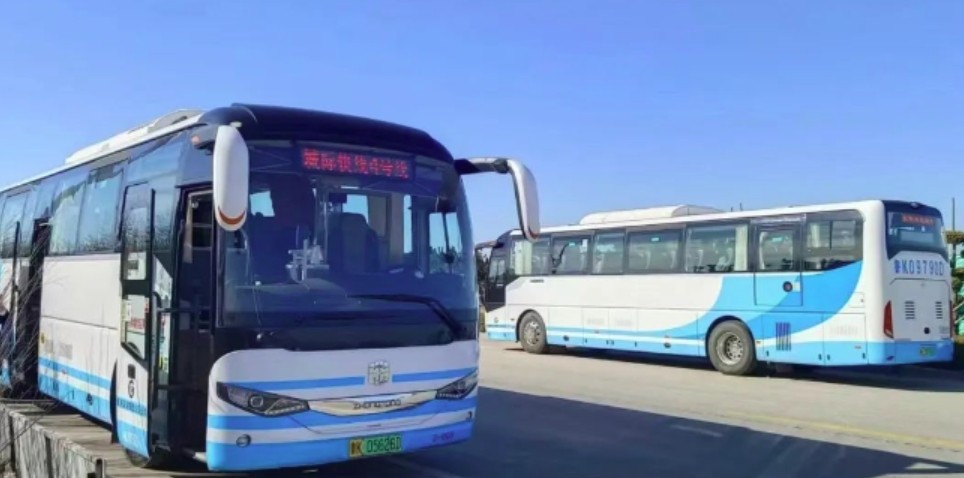 乘坐城際4號(hào)線，打卡布魯維斯、那香海、海草部落，連線貓頭山、火炬八街。